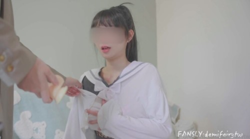 60282-几十万粉OnlyFans清纯萝莉巨卝乳网红嫩妹【蒸包】订阅~情趣镂空网衣学生制卝服啪啪口卝爆撸点很高